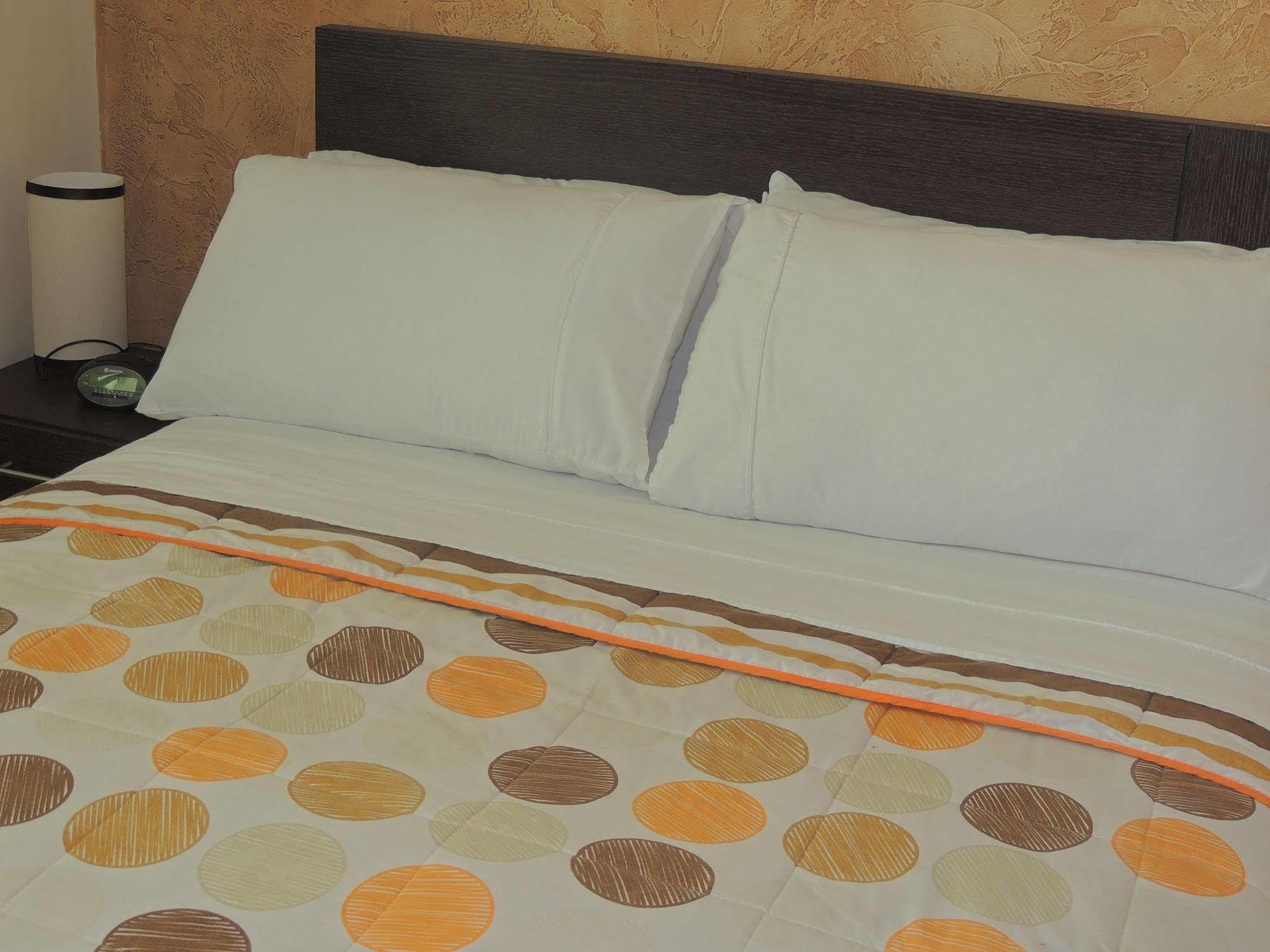 בוגוטה Titan Hotel & Spa מראה חיצוני תמונה
