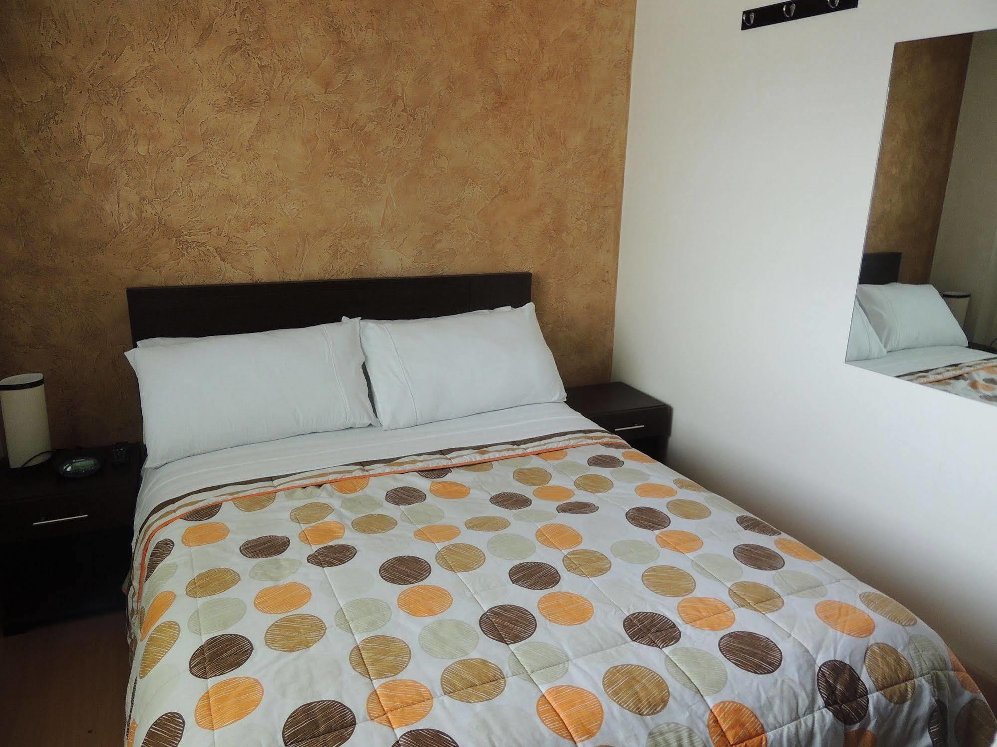 בוגוטה Titan Hotel & Spa מראה חיצוני תמונה